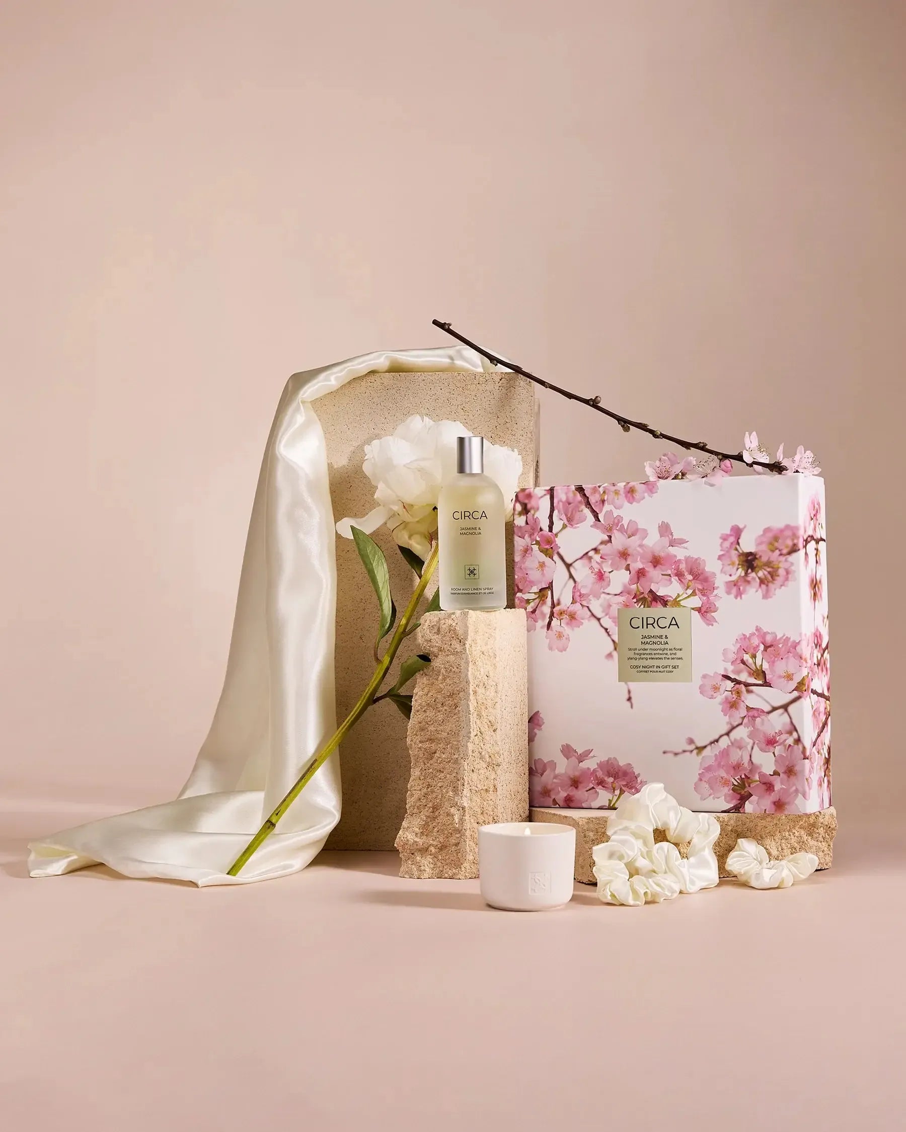 160g Cozy Night In Gift Set (70g candle, 100mL Room & Linen Spray, Drawstring bag with pillowcase and scrunchy) - Mother's Day - Jasmine & Magnolia-Circa-The Bay Room