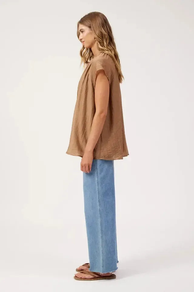 Kenya Top - Wheat-Tops-Haven-The Bay Room