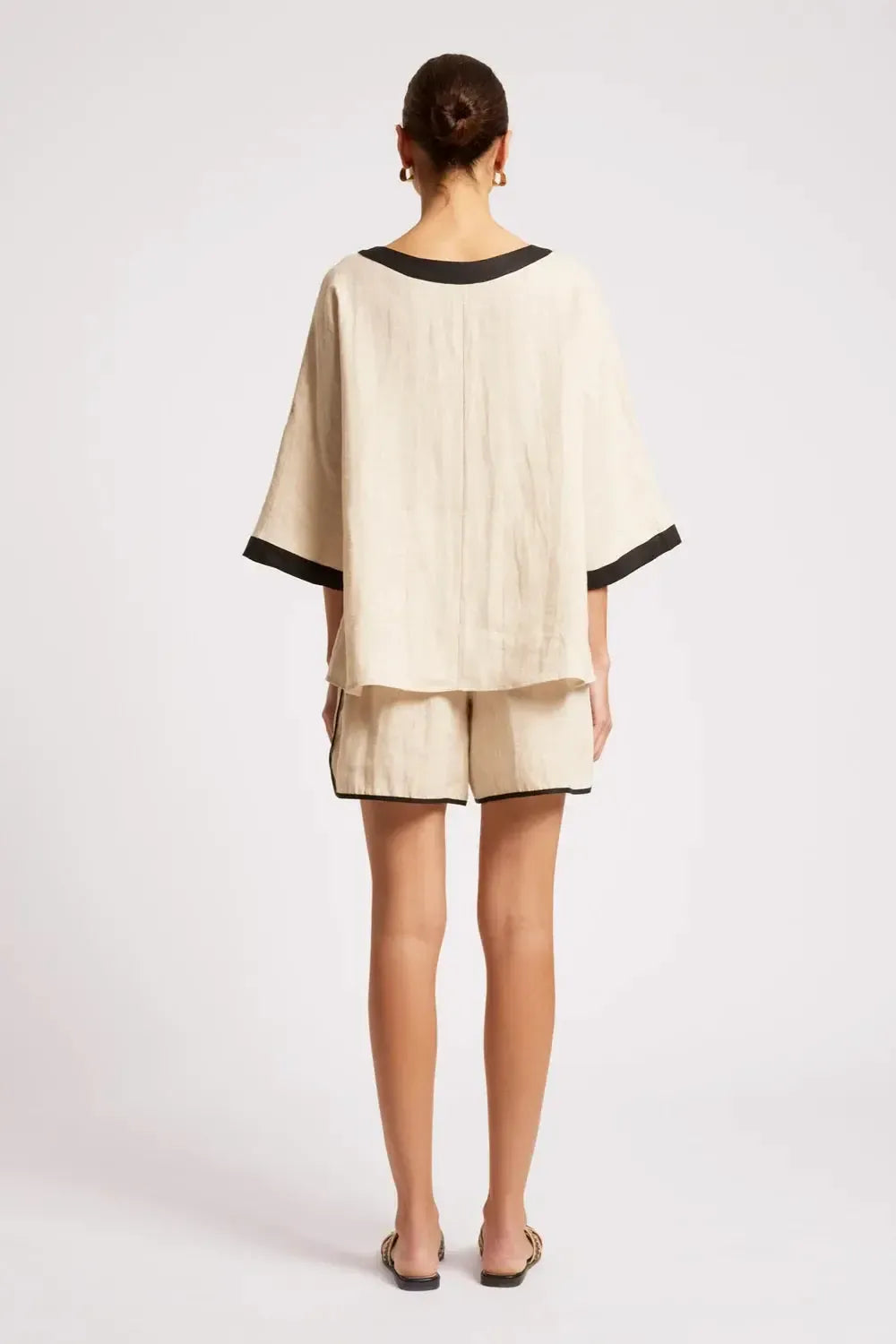 Maris Relaxed Splice Top - Tusk/Black-Tops-Eb & Ive-The Bay Room