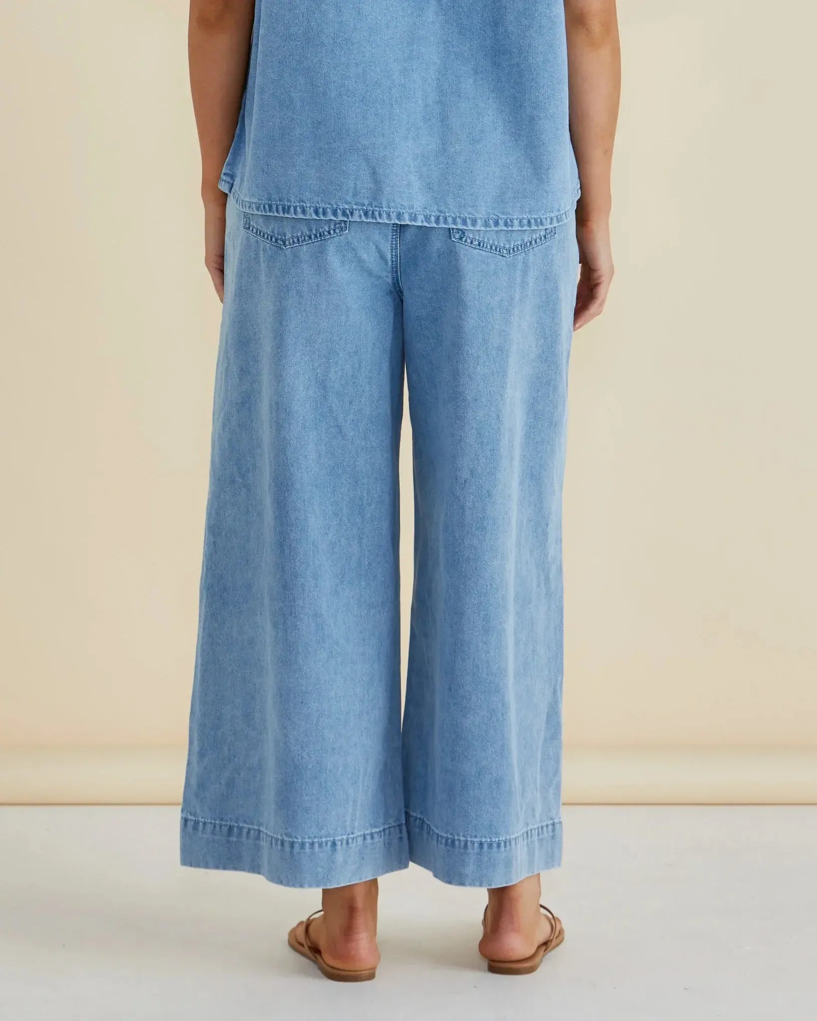 Saffra Relax Leg Jean - Medium Wash-Jeans-Betty Basics-The Bay Room