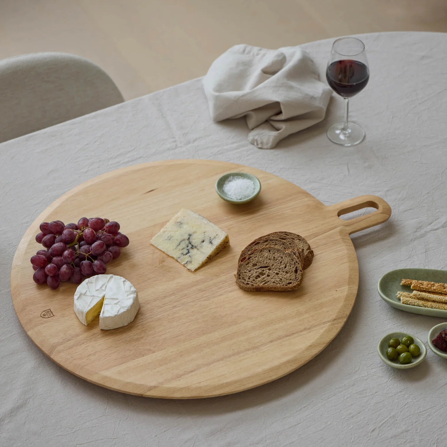 Harvest Raised Round Grazing Board 60cm