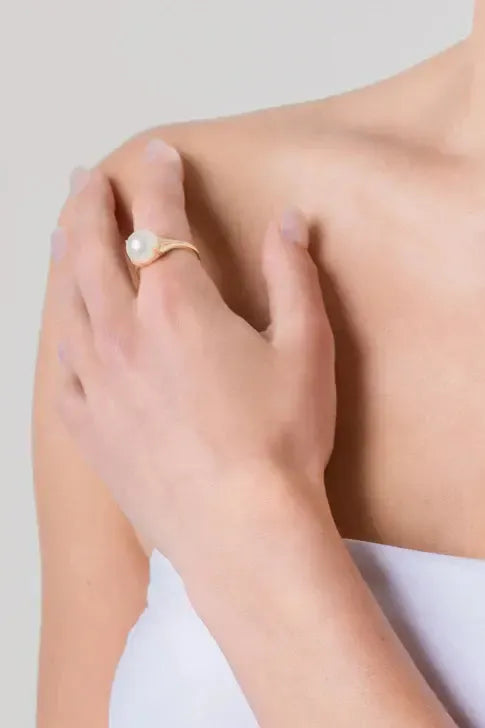Beatrix Gold Pearl Ring-Jewellery-Liberte-The Bay Room