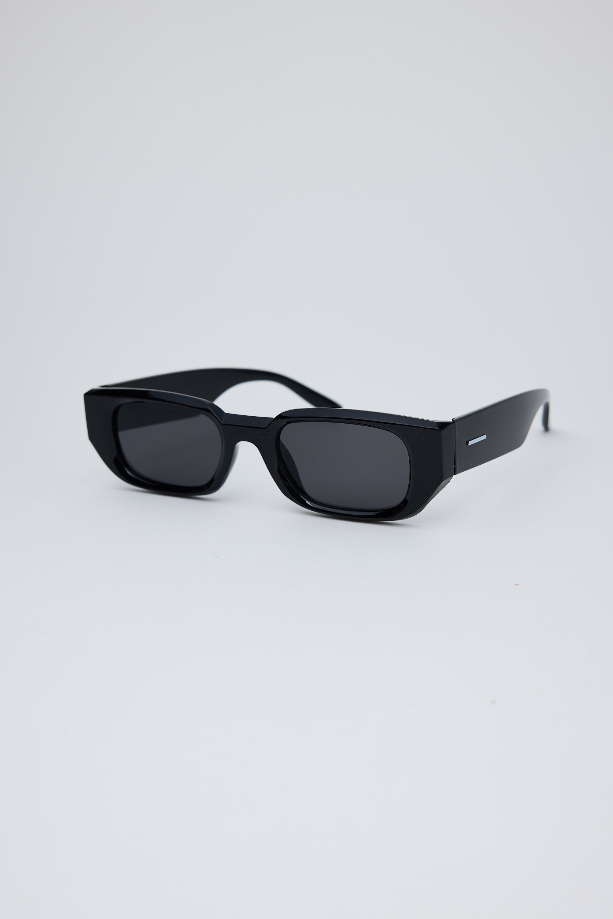 Beverly Sunglasses - Black-Headwear & Sunglasses-Holiday-The Bay Room