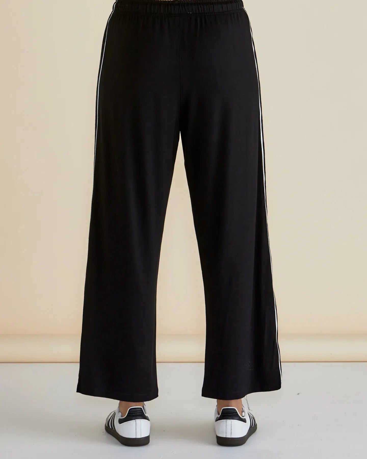 Evelyn Wide Leg Jogger - Black-Pants-Betty Basics-The Bay Room