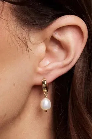 Juliet Gold Earring-Jewellery-Liberte-The Bay Room