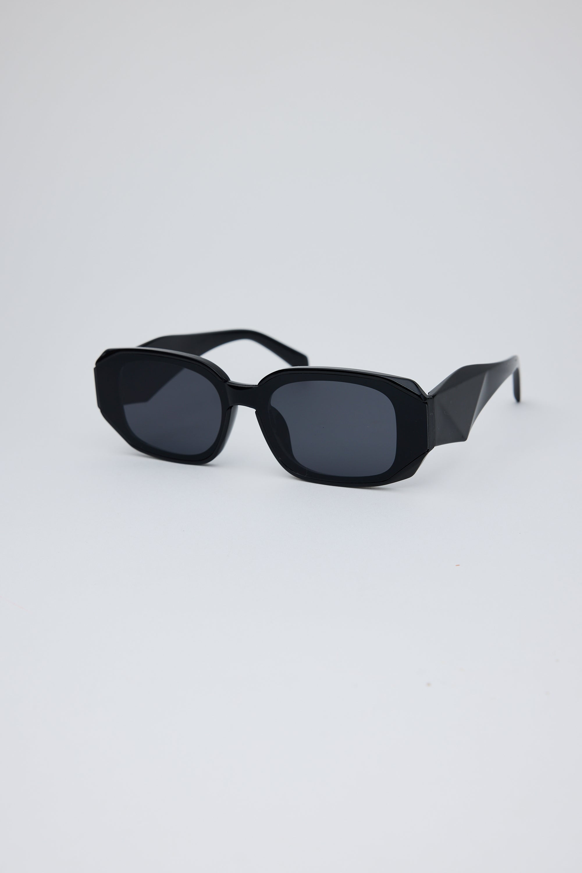 London Sunglasses - Black-Headwear & Sunglasses-Holiday-The Bay Room