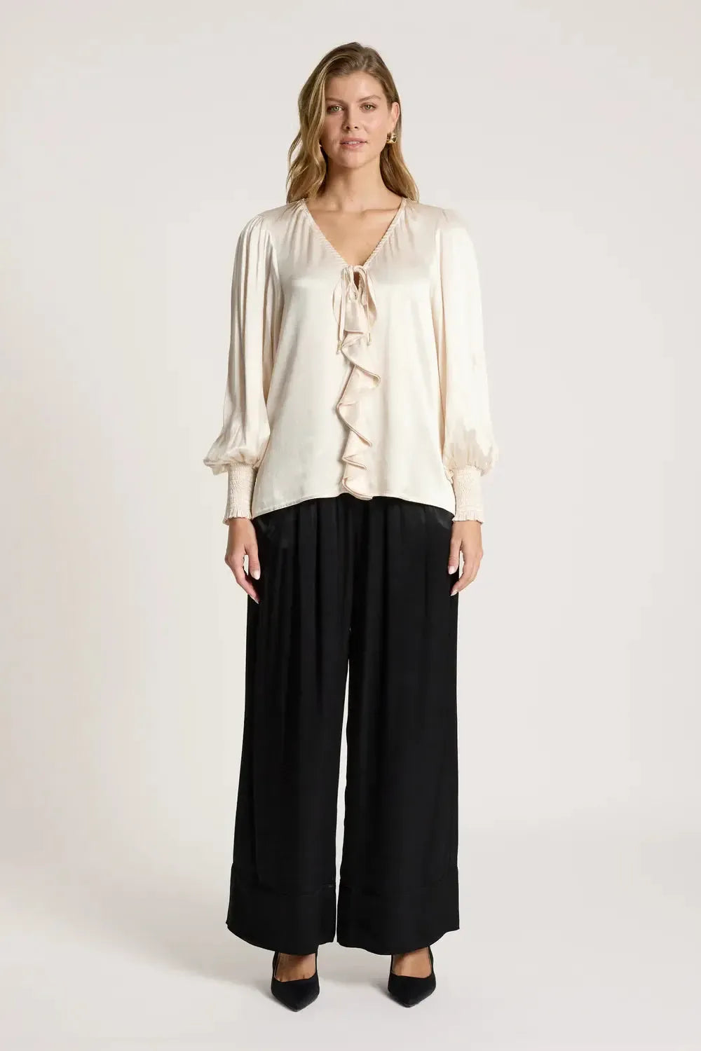 San Frill Top - Dune-Tops-Eb & Ive-The Bay Room