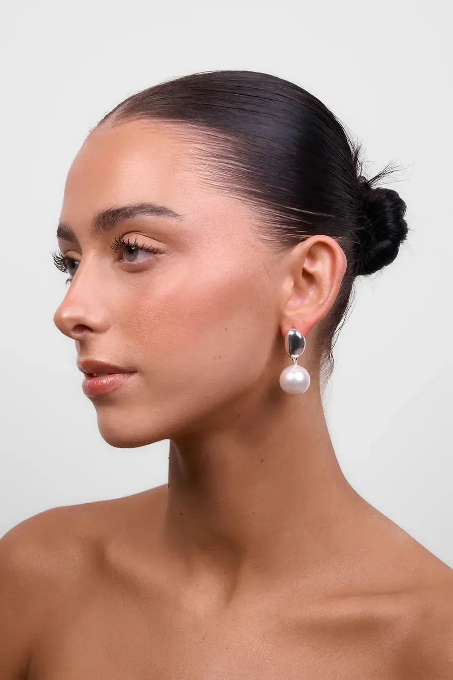 Selma Silver Pearl Earring-Jewellery-Liberte-The Bay Room