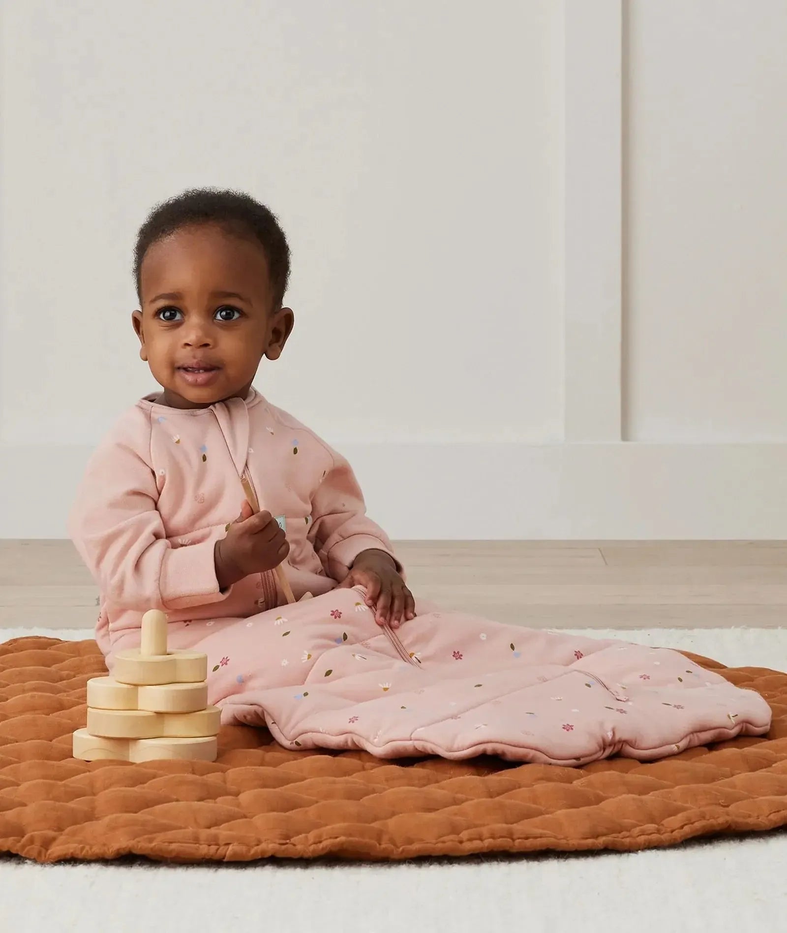Sleeping Bag Sleeved Daisies-Nursery & Nurture-ergoPouch-The Bay Room