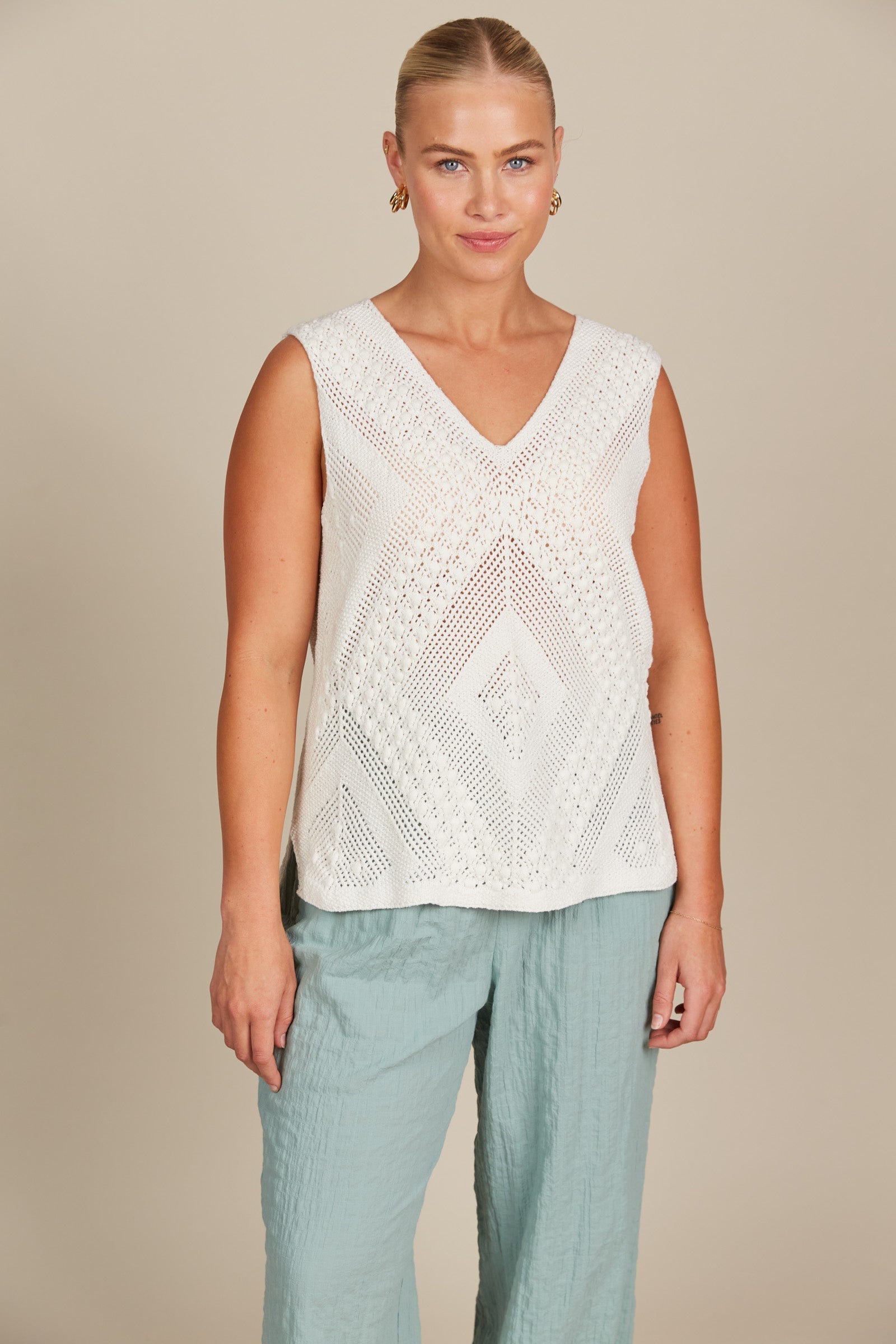 Sylvie Top - Lotus-Tops-Isle Of Mine-The Bay Room