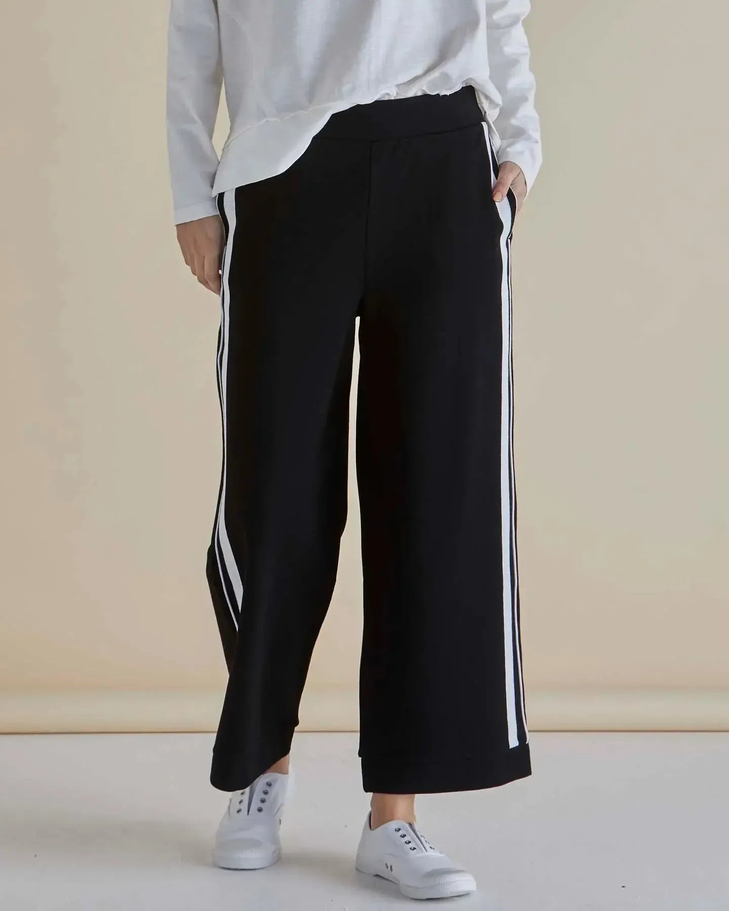 Tre's Bien Ponte Jogger - Black-Pants-Betty Basics-The Bay Room