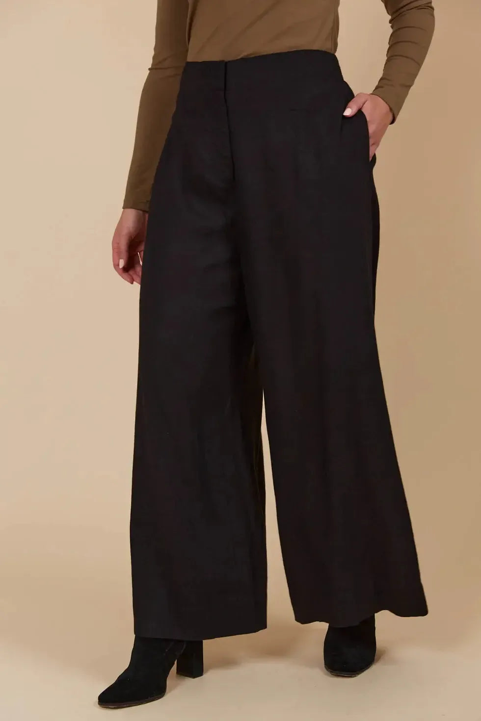 Venus Pant - Onyx-Pants-Isle Of Mine-The Bay Room