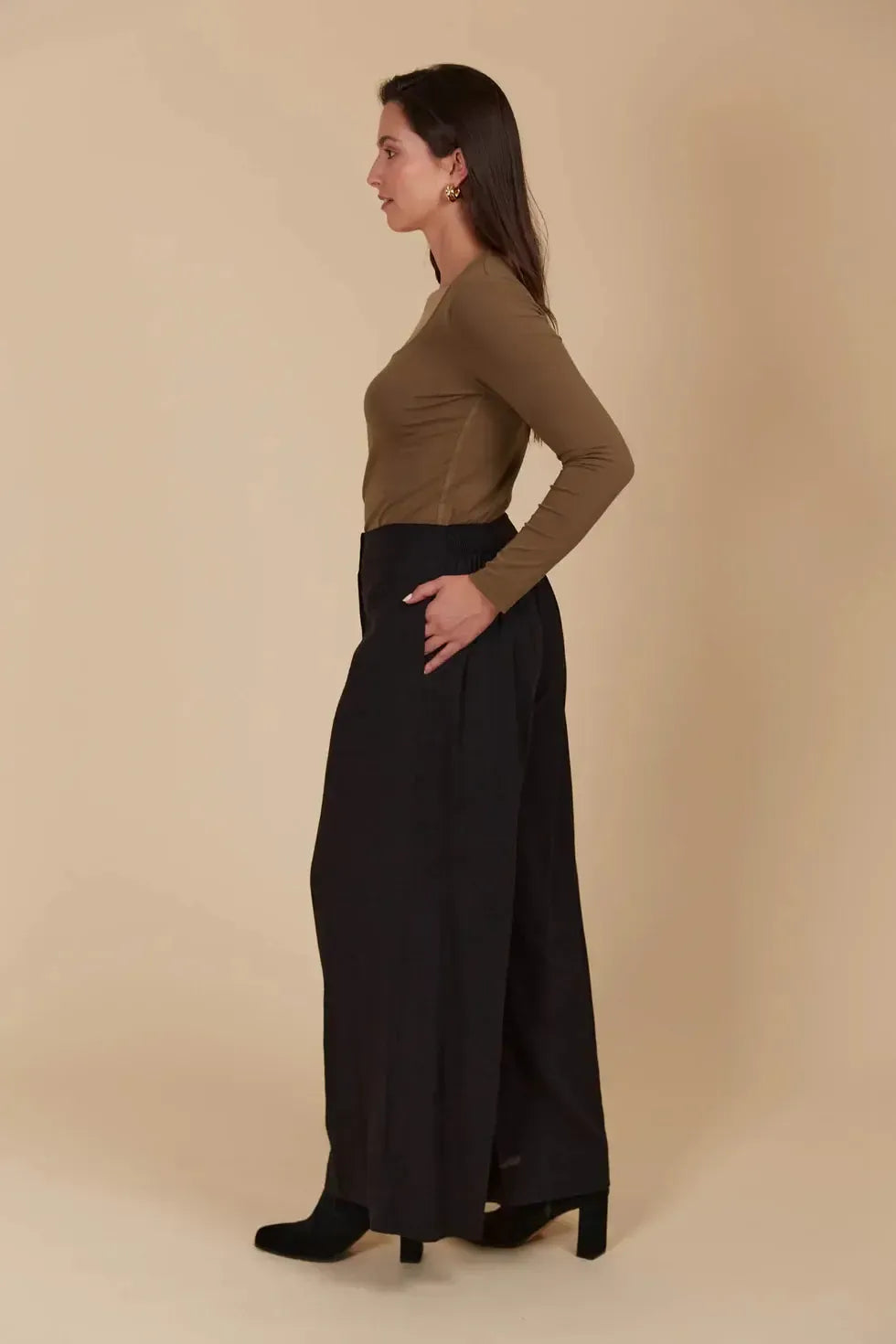 Venus Pant - Onyx-Pants-Isle Of Mine-The Bay Room