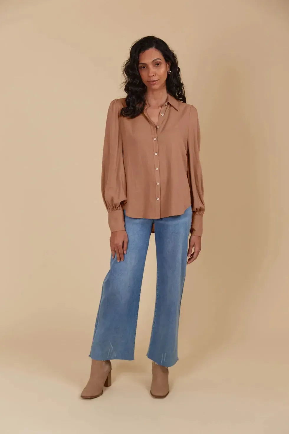 Venus Shirt - Toffee-Tops-Isle Of Mine-The Bay Room